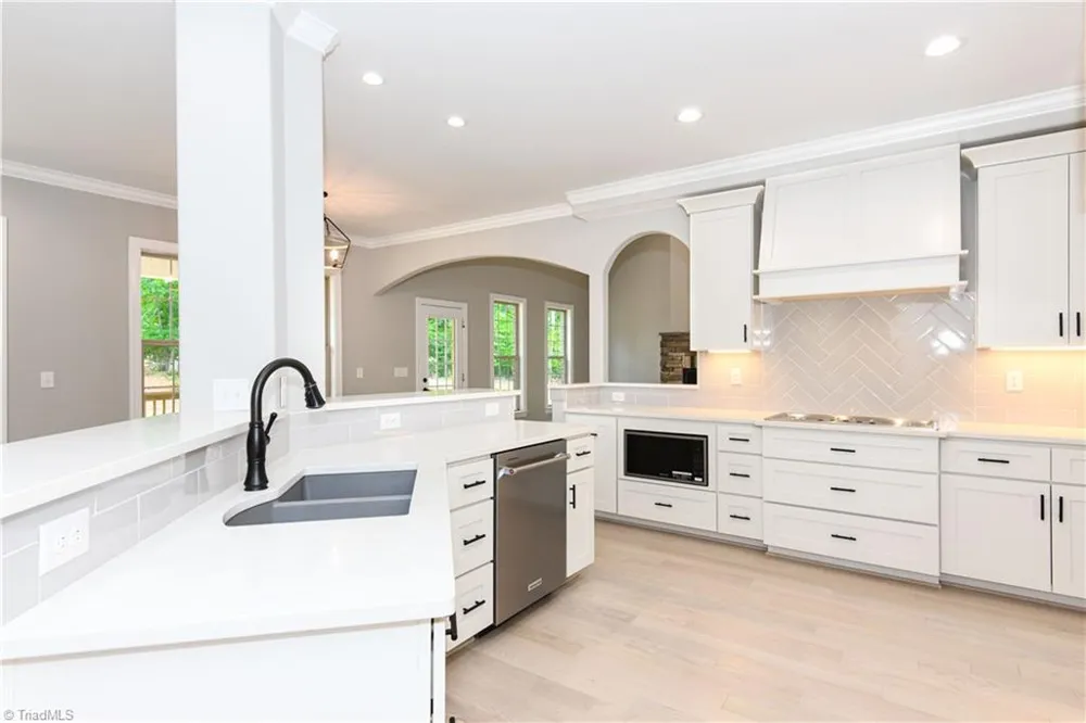 5483 Meadowlark Court Winston-Salem, NC 27106