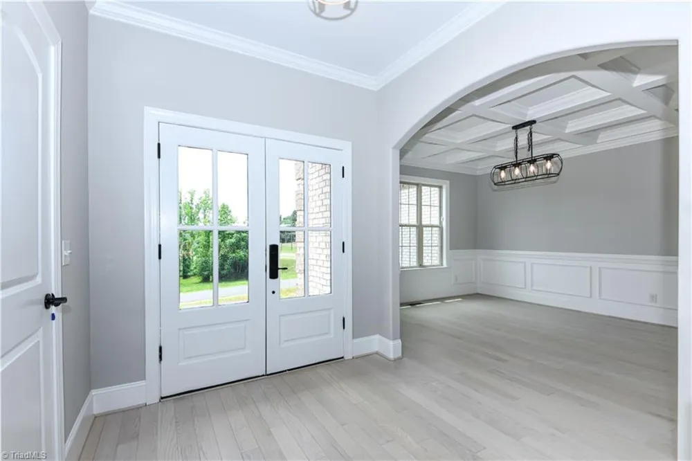 5483 Meadowlark Court Winston-Salem, NC 27106