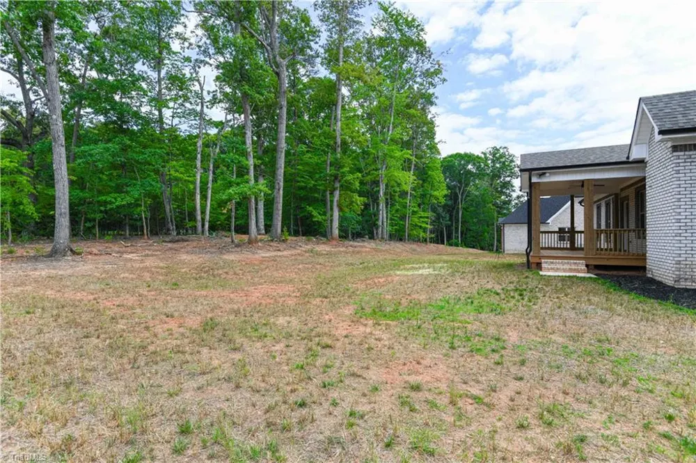 5483 Meadowlark Court Winston-Salem, NC 27106