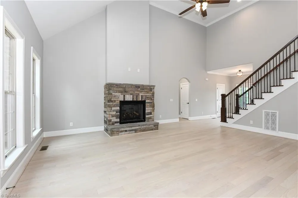 5483 Meadowlark Court Winston-Salem, NC 27106