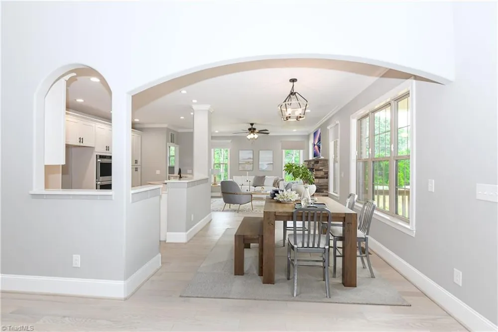 5483 Meadowlark Court Winston-Salem, NC 27106