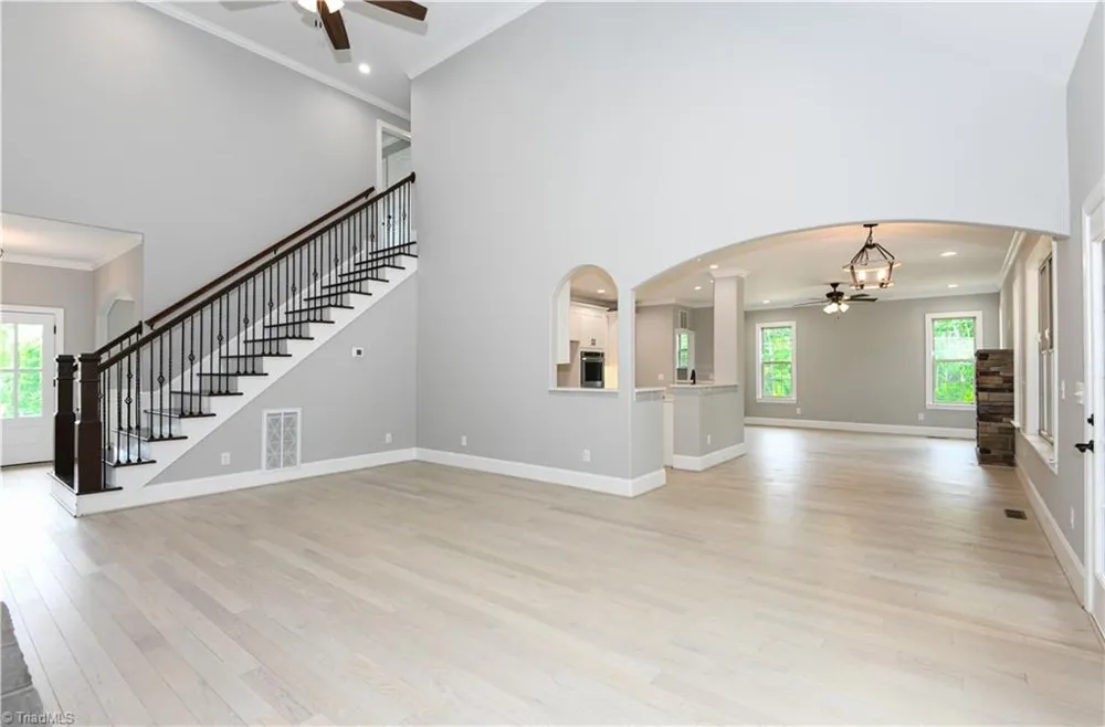 5483 Meadowlark Court Winston-Salem, NC 27106
