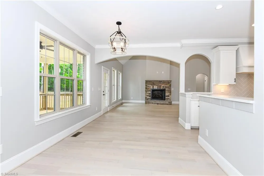 5483 Meadowlark Court Winston-Salem, NC 27106