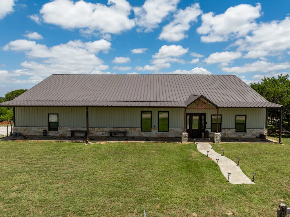 372 County Road 2547 Meridian, TX 76665