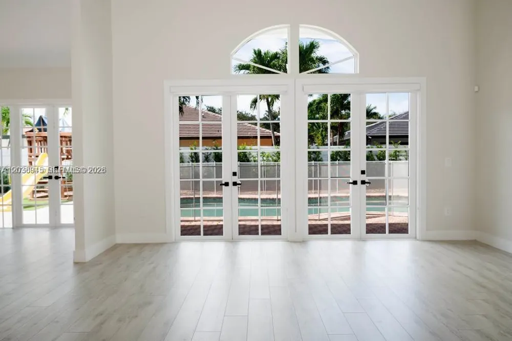 8325 NW 161st Ter Miami Lakes, FL 33016