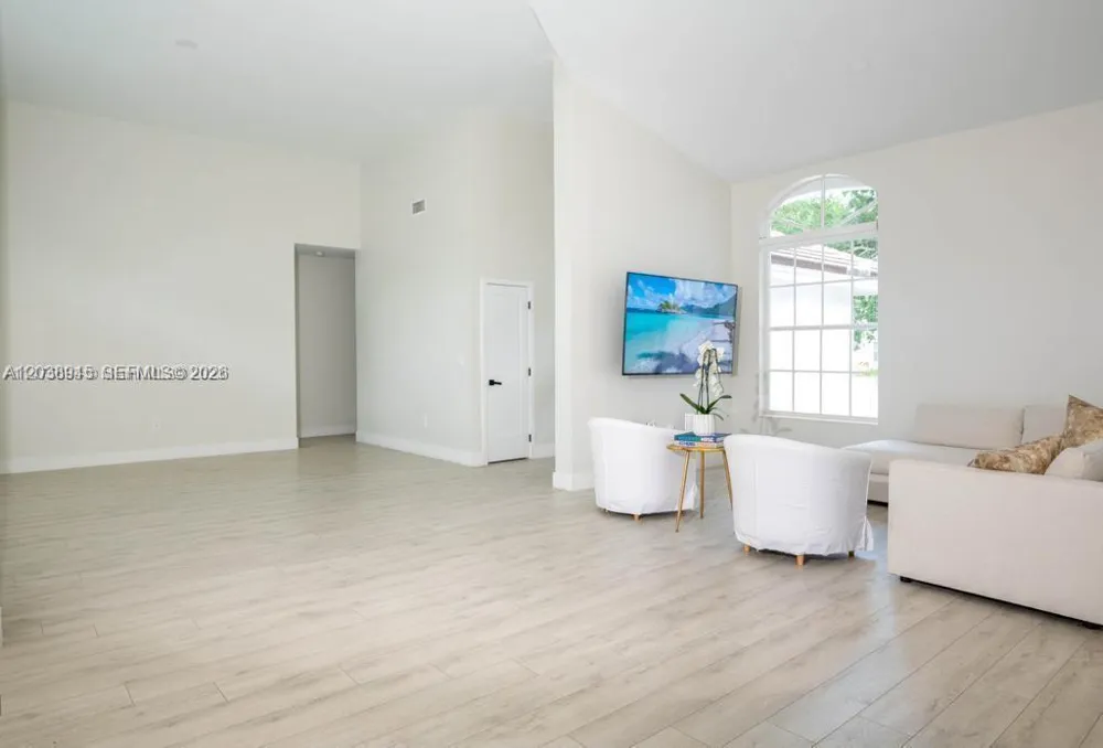 8325 NW 161st Ter Miami Lakes, FL 33016