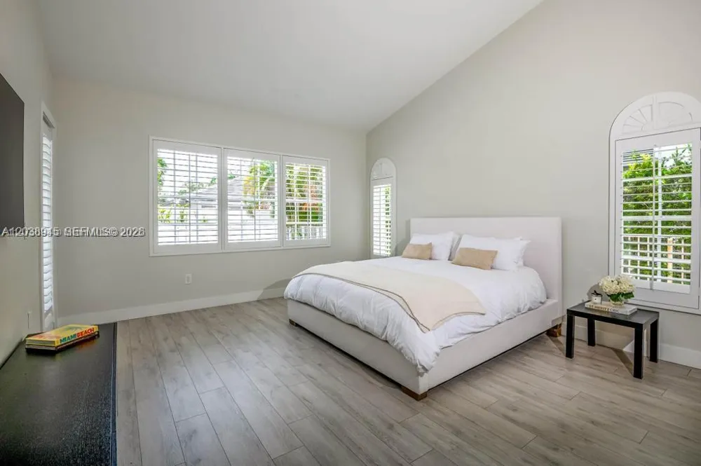 8325 NW 161st Ter Miami Lakes, FL 33016