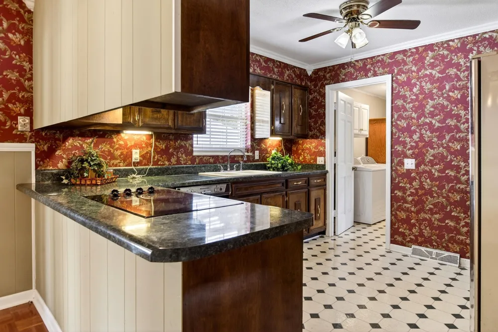 7669 State Highway 30 E Decatur, TN 37322