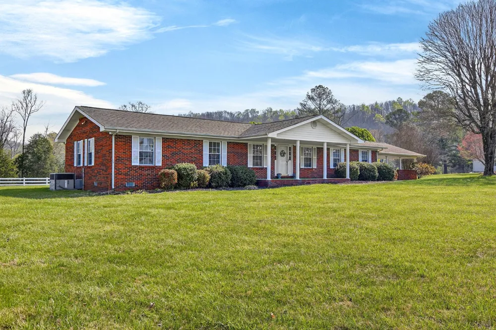 7669 State Highway 30 E Decatur, TN 37322