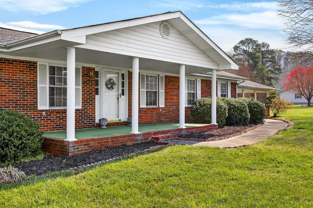 7669 State Highway 30 E Decatur, TN 37322