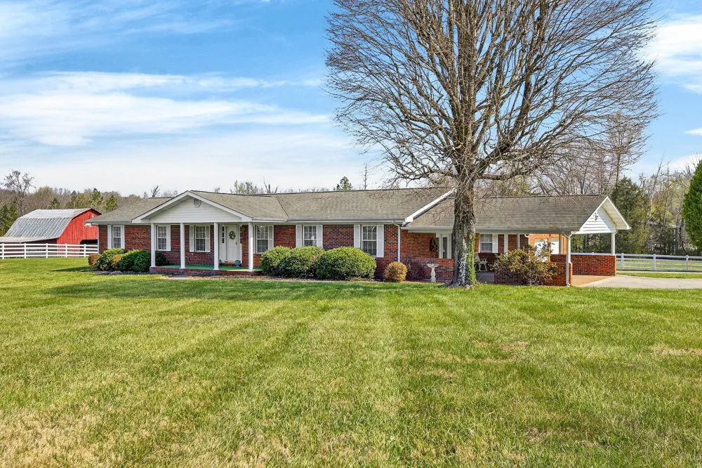 7669 State Highway 30 E Decatur, TN 37322