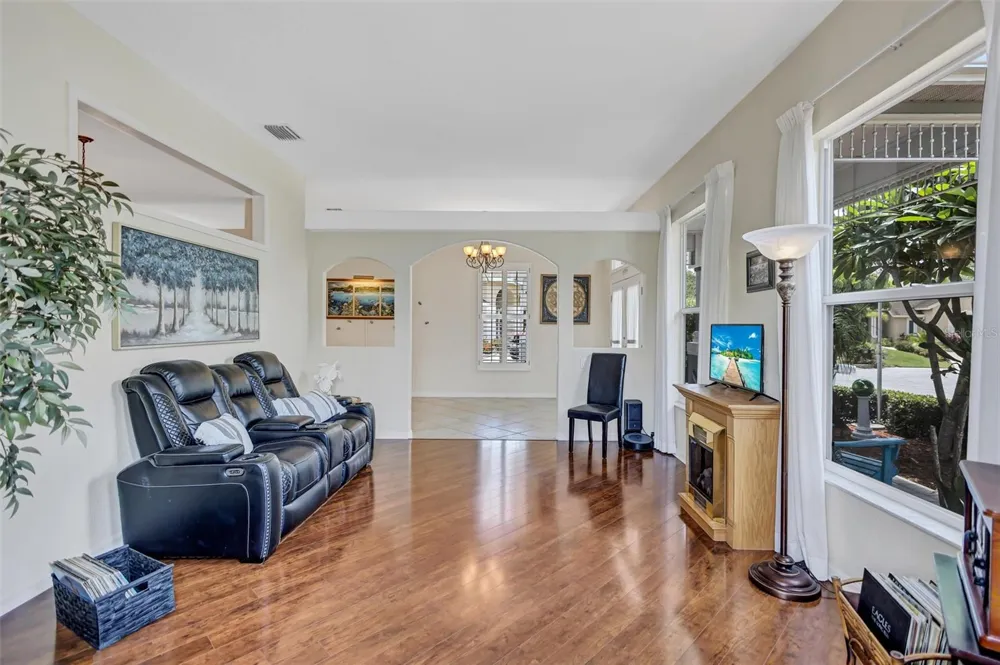 360 46TH COURT E Bradenton, FL 34208