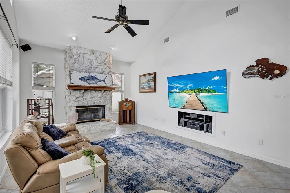 360 46TH COURT E Bradenton, FL 34208