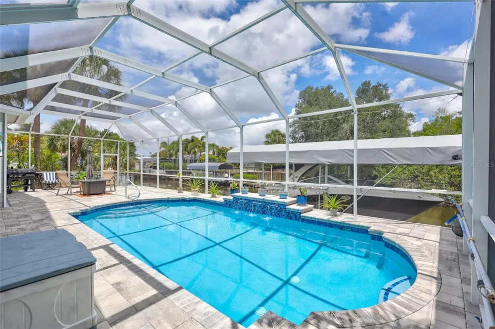 360 46TH COURT E Bradenton, FL 34208