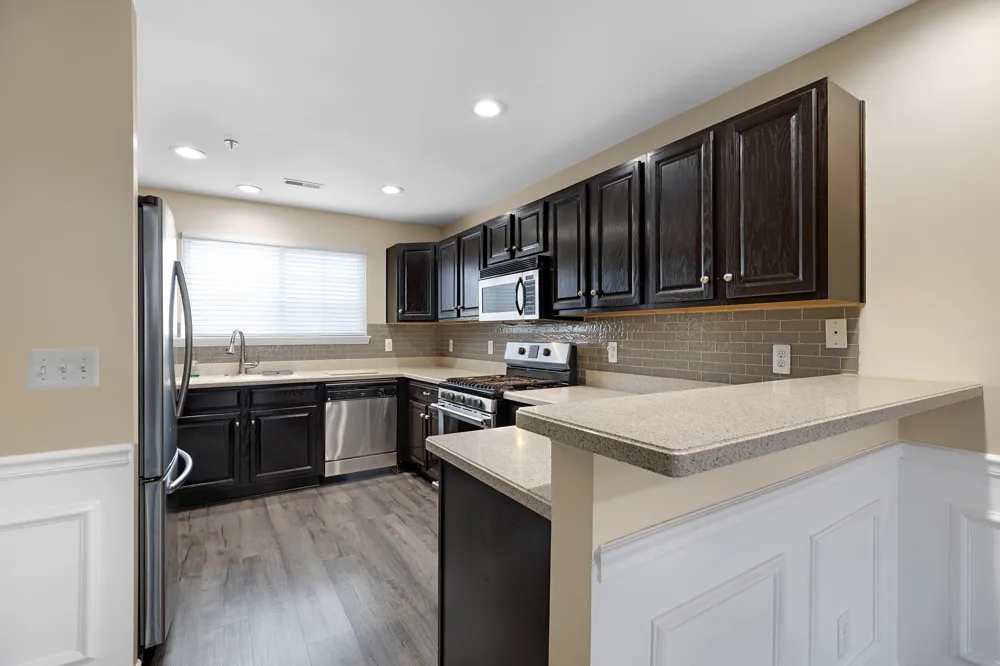 16992 Farmington Road #104 Livonia, MI 48154