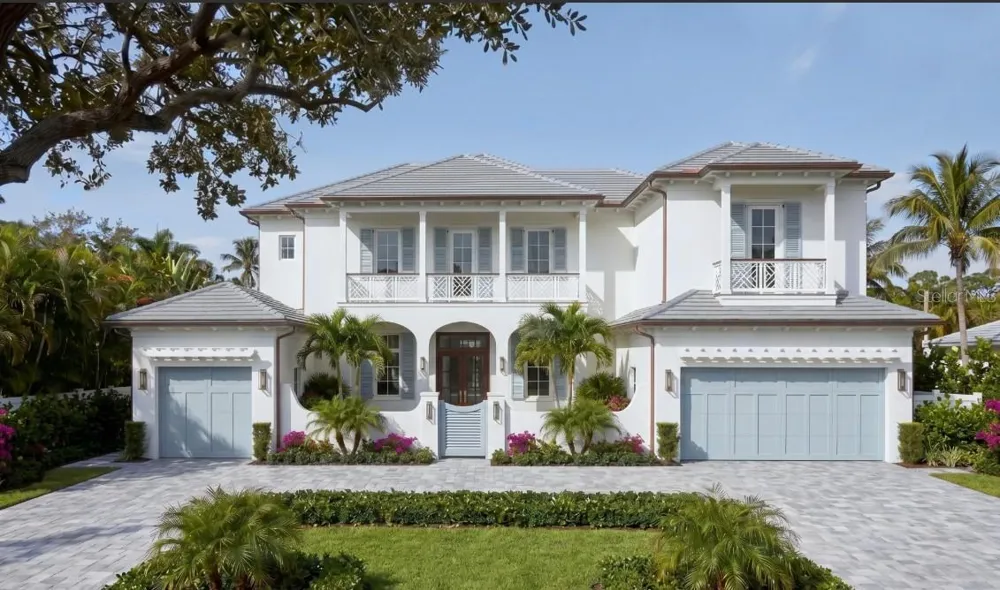 1387 HARBOR DRIVE Sarasota, FL 34239