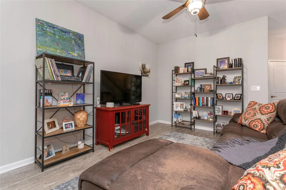 5038 SUNNYSIDE LANE Bradenton, FL 34211