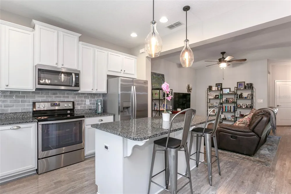 5038 SUNNYSIDE LANE Bradenton, FL 34211