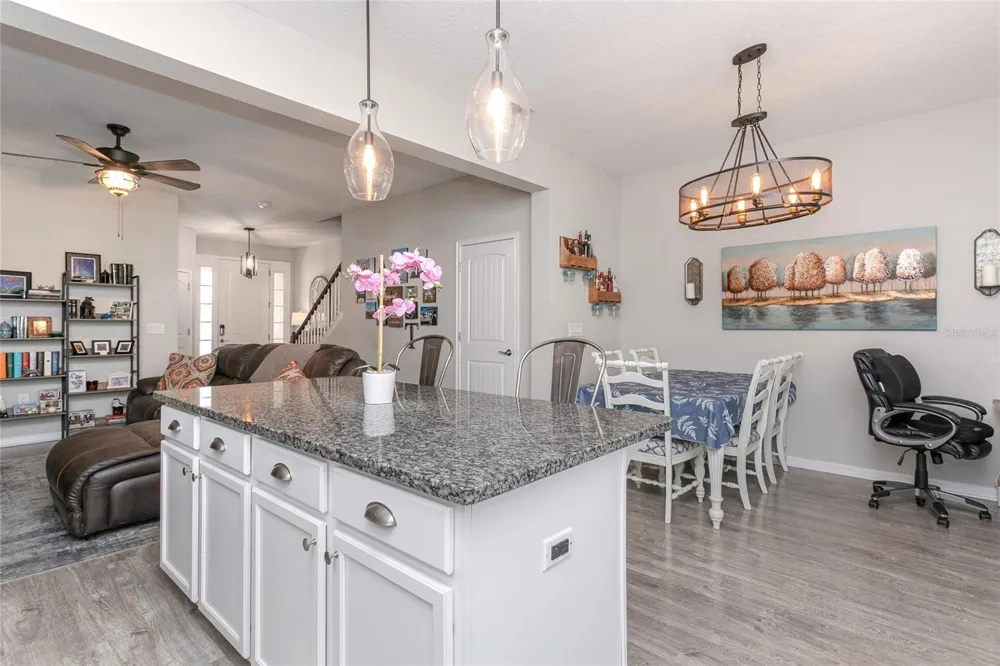 5038 SUNNYSIDE LANE Bradenton, FL 34211