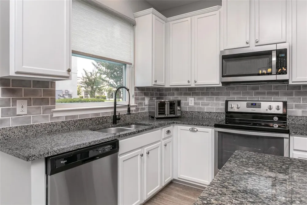 5038 SUNNYSIDE LANE Bradenton, FL 34211