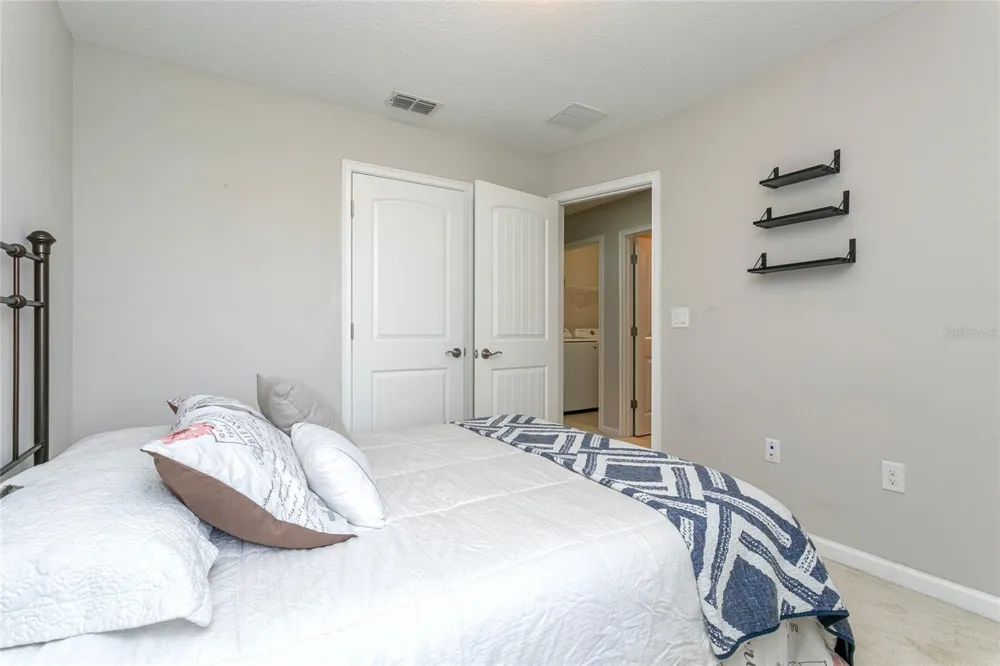 5038 SUNNYSIDE LANE Bradenton, FL 34211