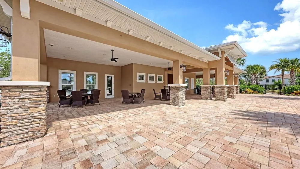 5038 SUNNYSIDE LANE Bradenton, FL 34211