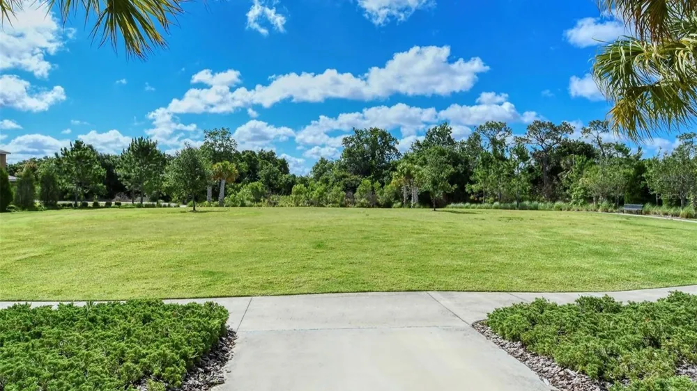 5038 SUNNYSIDE LANE Bradenton, FL 34211