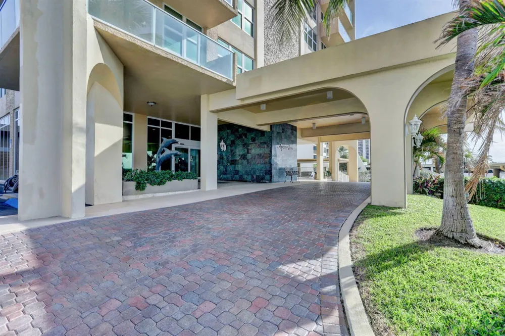 5440 Ocean Drive #807 Singer Island, FL 33404