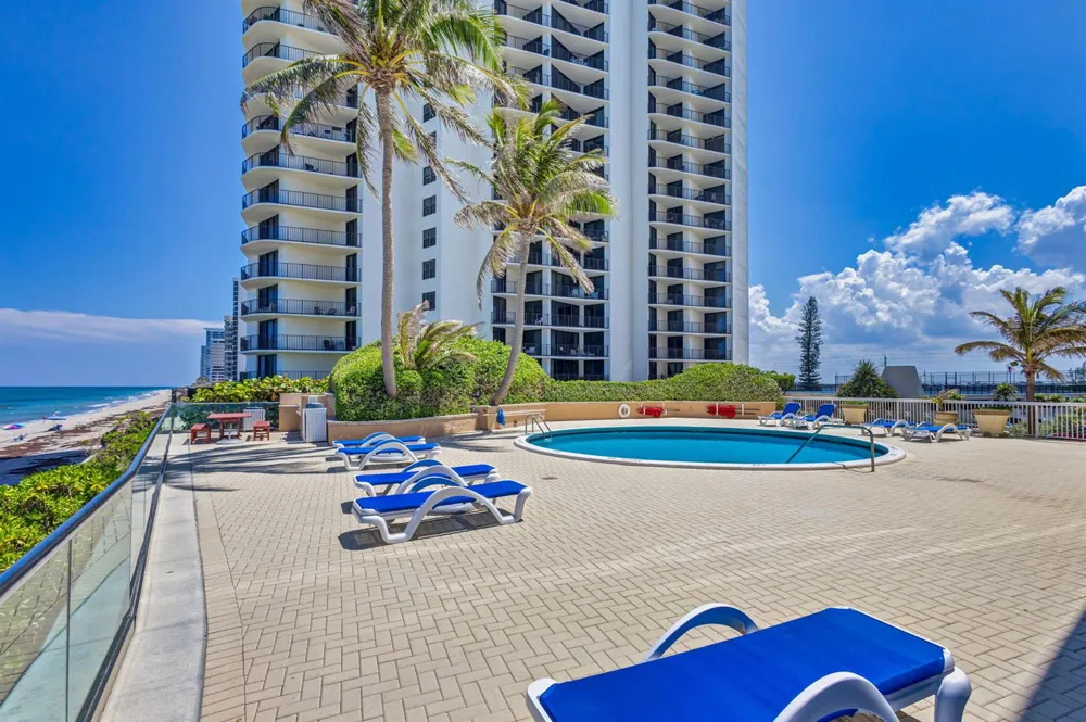 5440 Ocean Drive #807 Singer Island, FL 33404