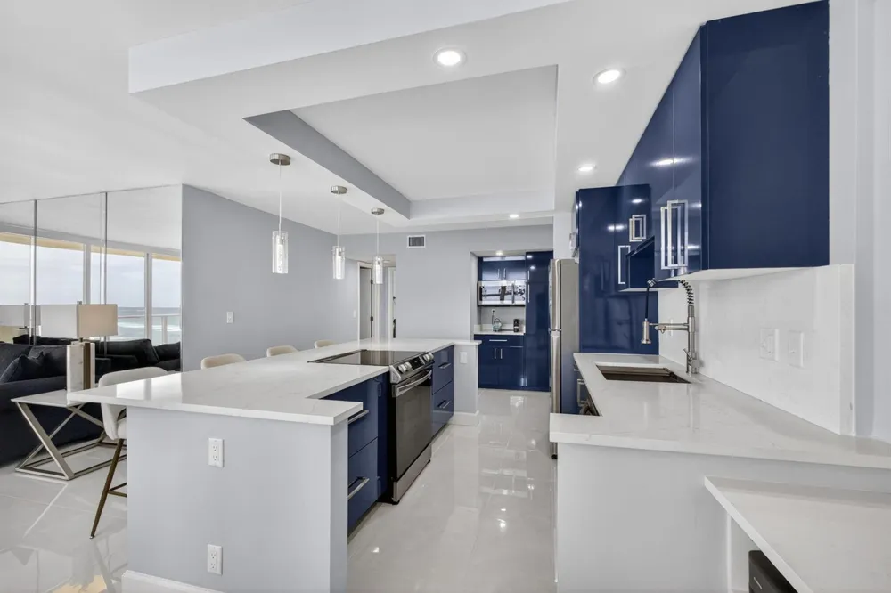 5440 Ocean Drive #807 Singer Island, FL 33404