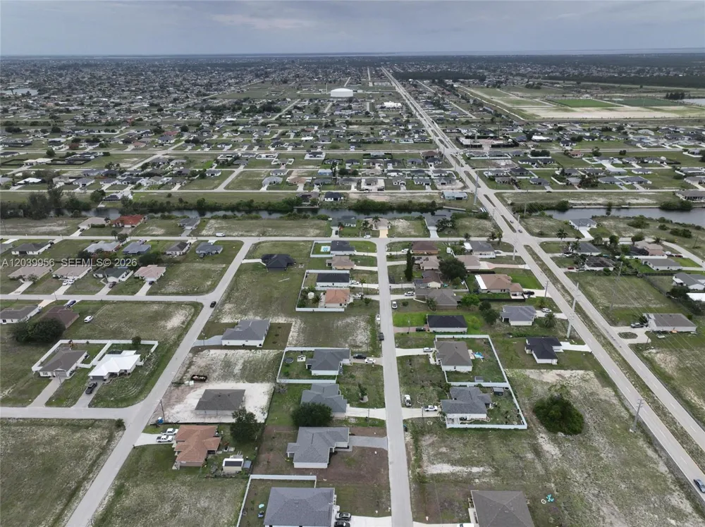 530 NW 23RD TER Cape Coral, FL 33993