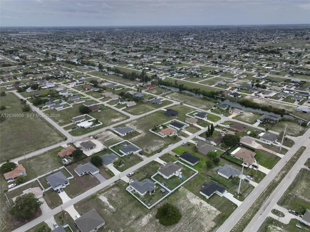 530 NW 23RD TER Cape Coral, FL 33993