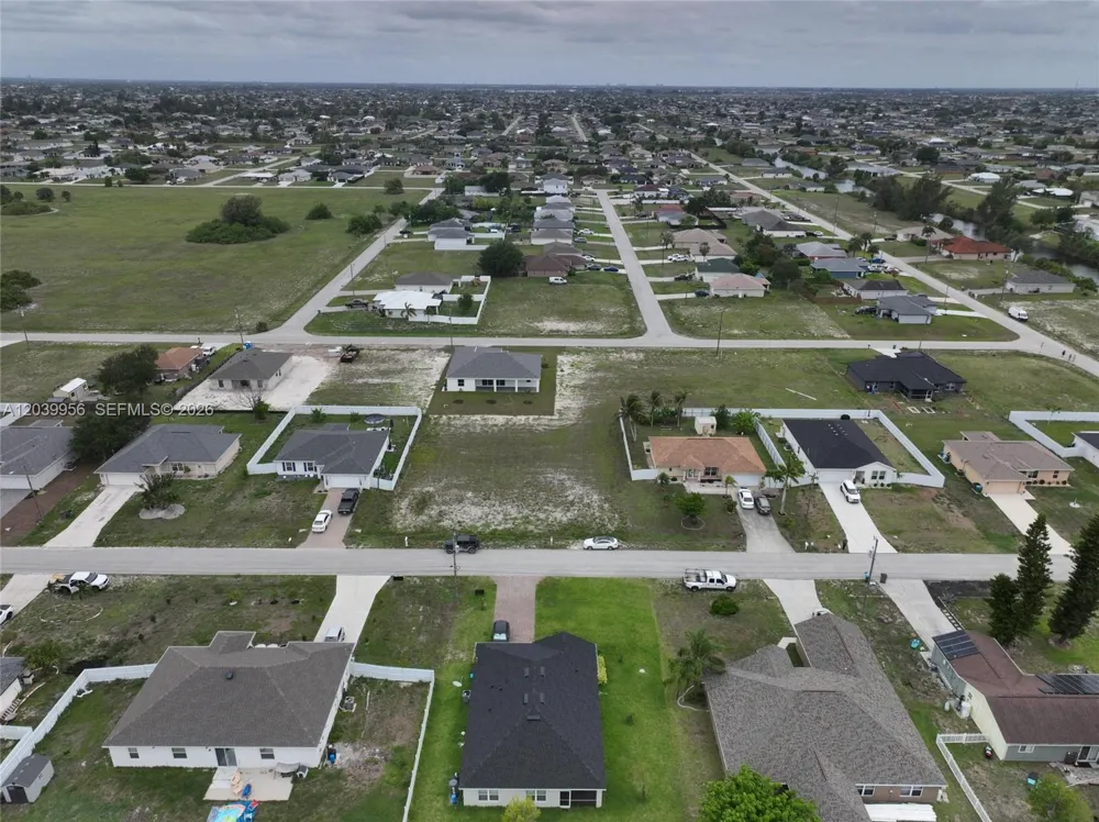 530 NW 23RD TER Cape Coral, FL 33993