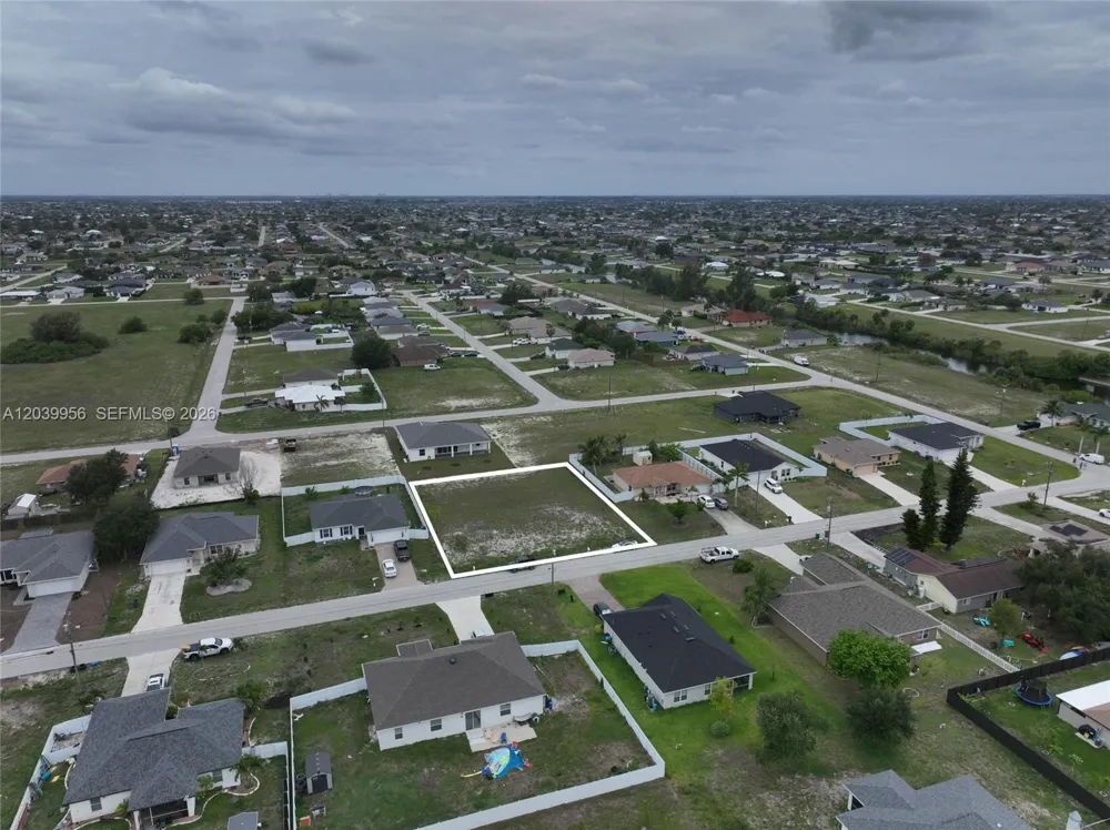 530 NW 23RD TER Cape Coral, FL 33993