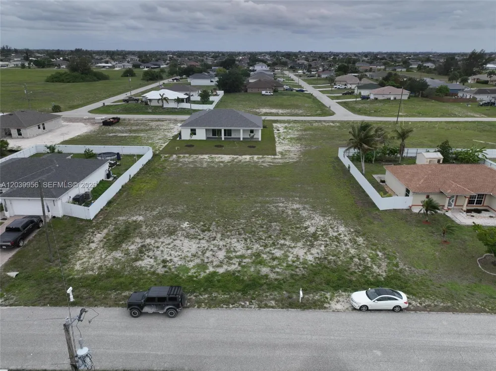 530 NW 23RD TER Cape Coral, FL 33993