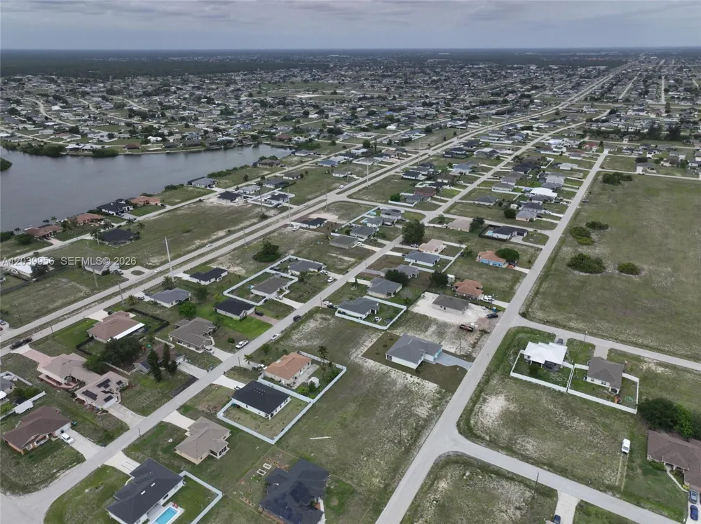 530 NW 23RD TER Cape Coral, FL 33993