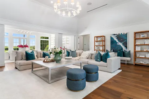 43 Beach Road