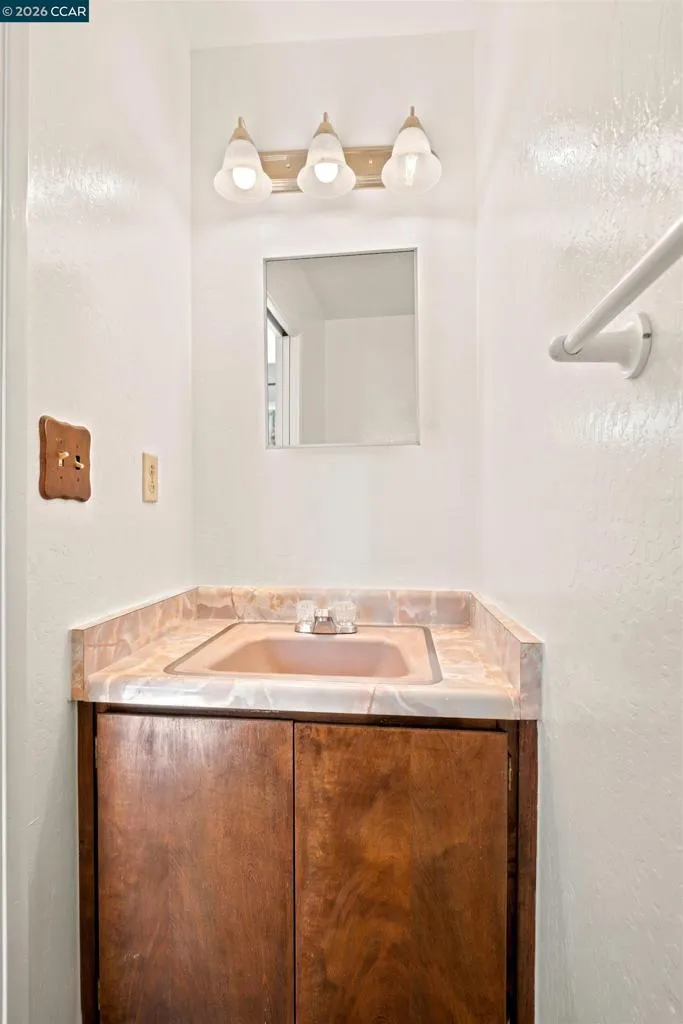 306 Winchester St Vallejo, CA 94590