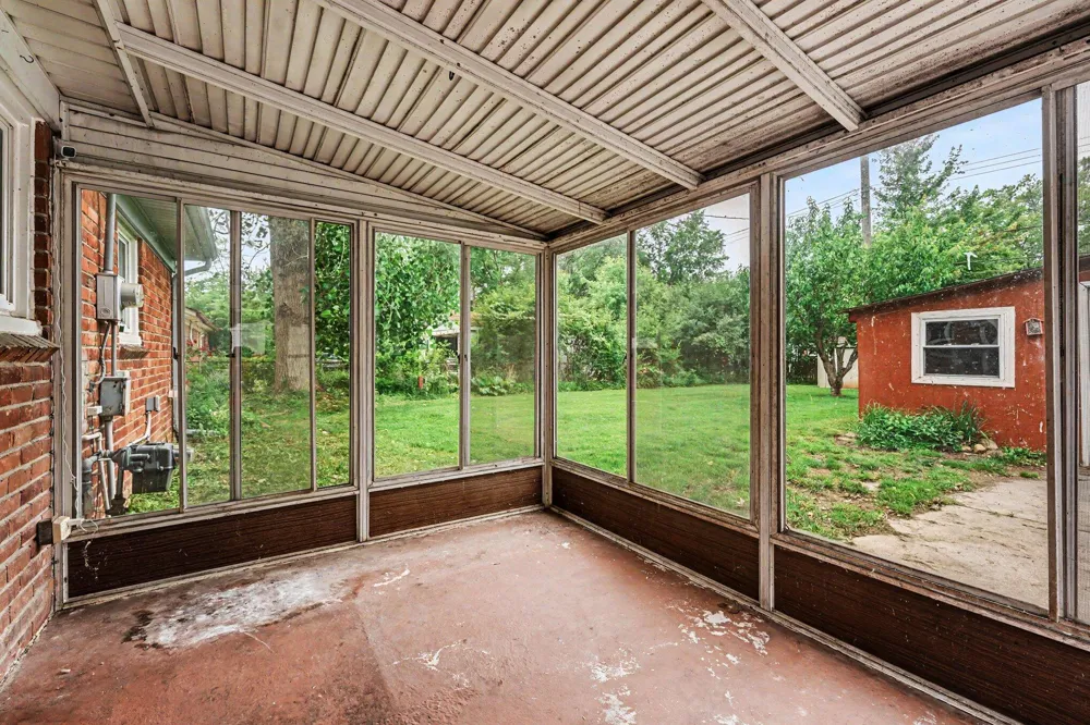 28083 Stuart Avenue Southfield, MI 48076