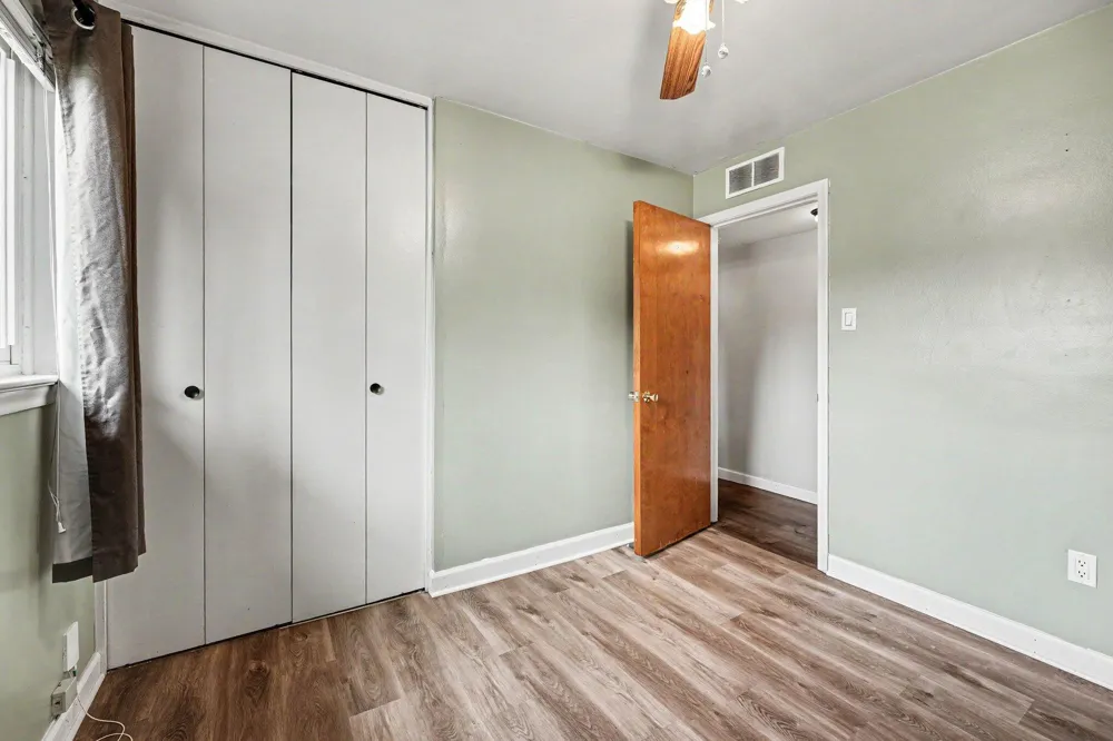 28083 Stuart Avenue Southfield, MI 48076