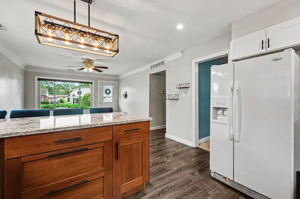 28083 Stuart Avenue Southfield, MI 48076