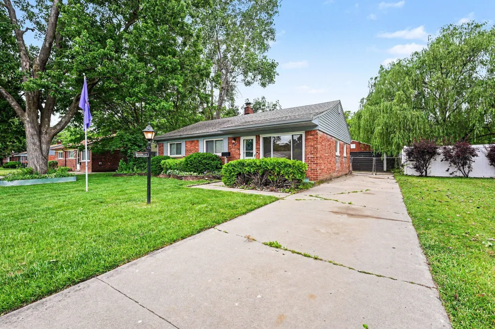 28083 Stuart Avenue Southfield, MI 48076