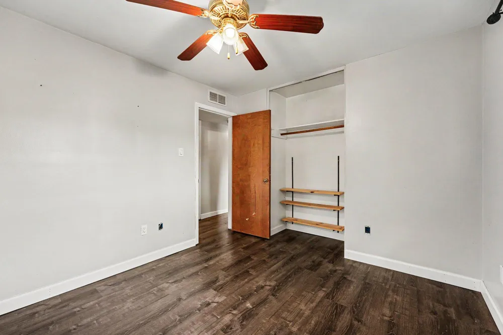 28083 Stuart Avenue Southfield, MI 48076