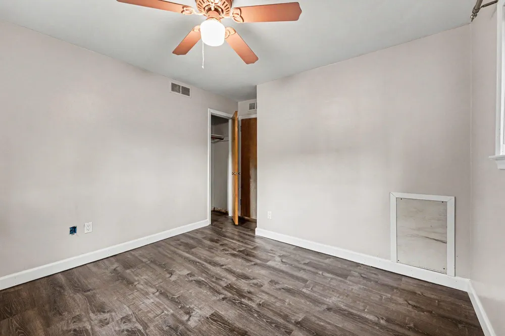 28083 Stuart Avenue Southfield, MI 48076