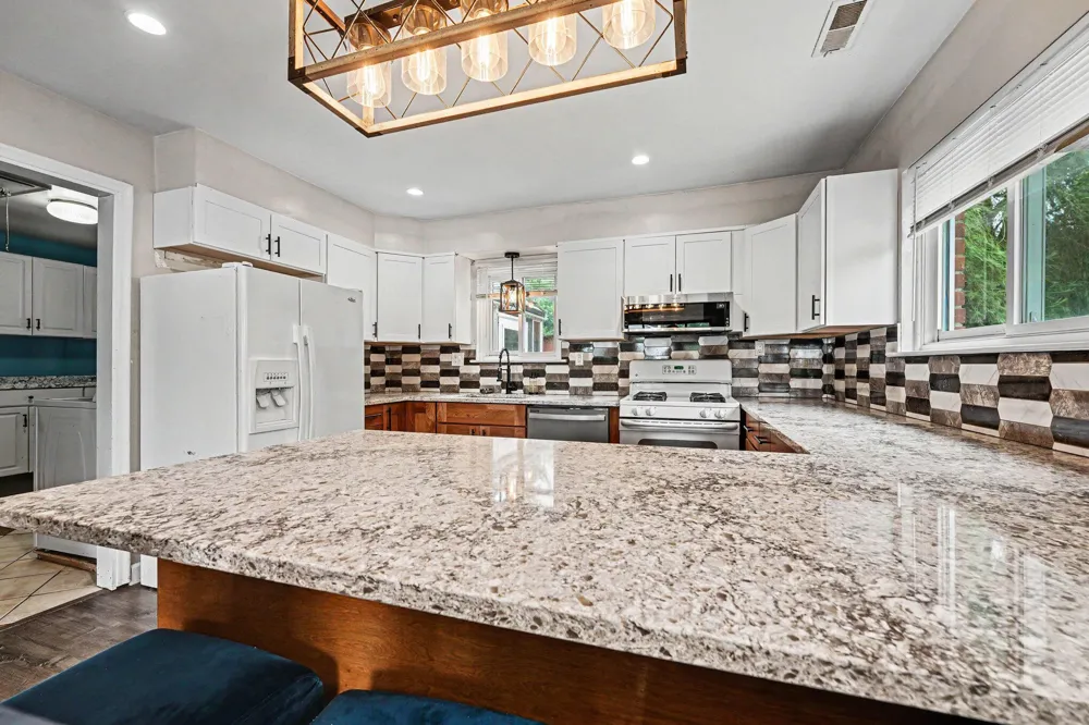 28083 Stuart Avenue Southfield, MI 48076