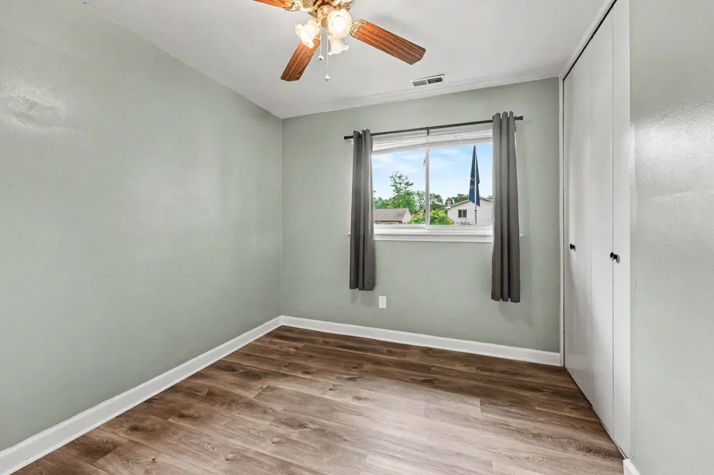 28083 Stuart Avenue Southfield, MI 48076