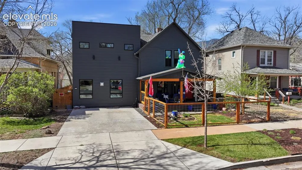 1607 W Pikes Peak Avenue Colorado Springs, CO 80904