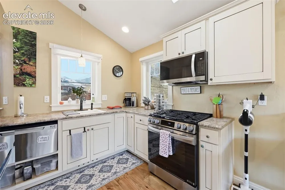 1607 W Pikes Peak Avenue Colorado Springs, CO 80904