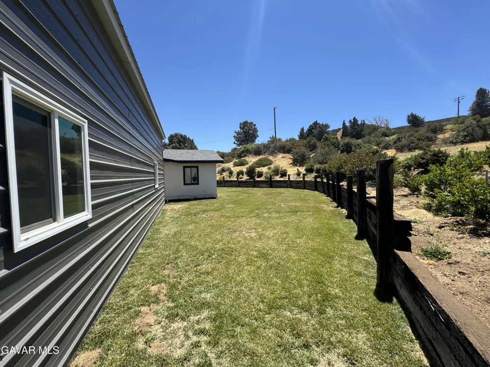10620 Leona Avenue Leona Valley, CA 93551