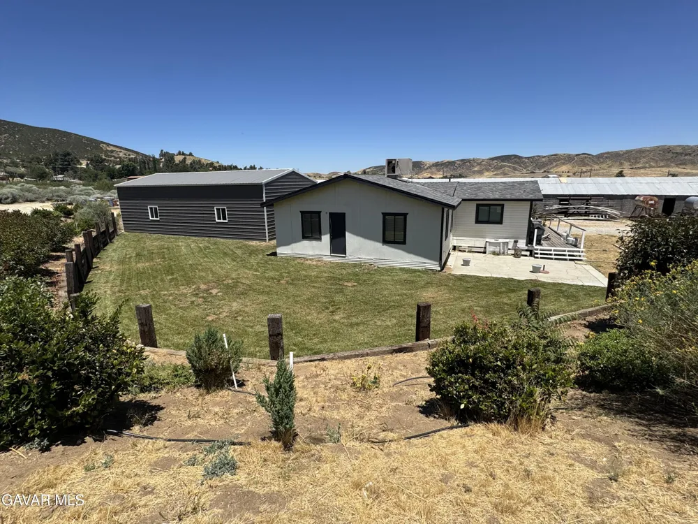10620 Leona Avenue Leona Valley, CA 93551